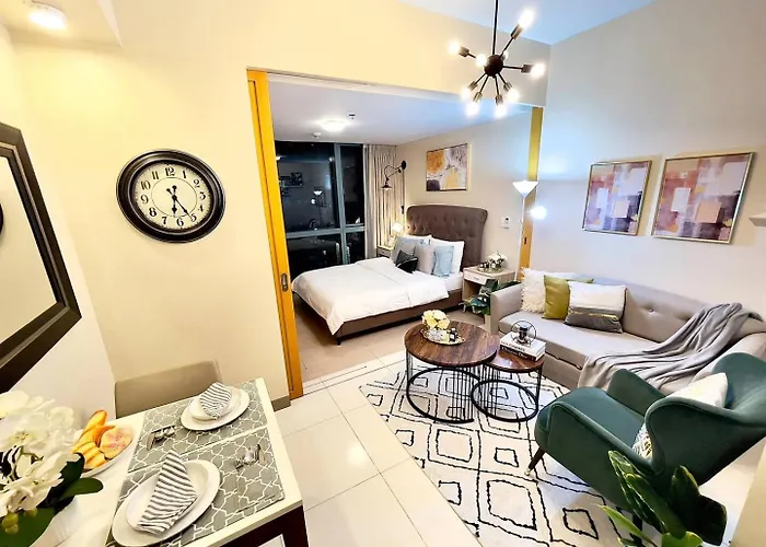 One Bedroom Unit Beside Uptown Mall Bgc 3* Manila