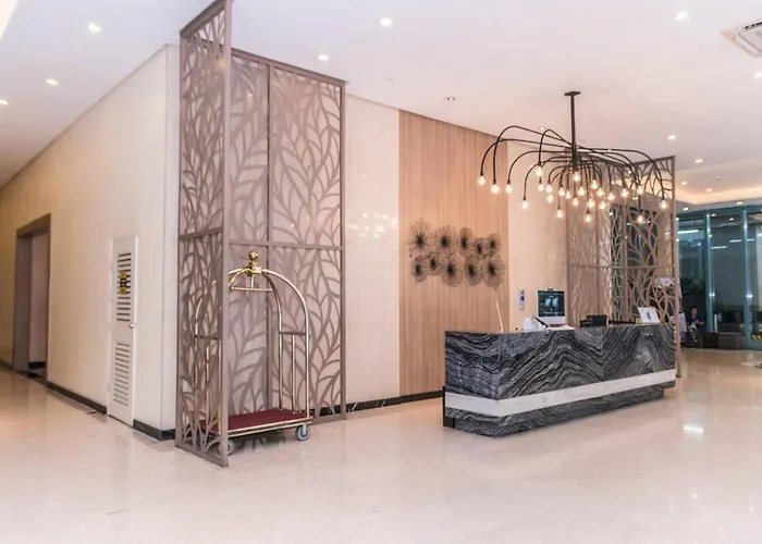 Aparthotel One Bedroom Unit Beside Uptown Mall Bgc Manila