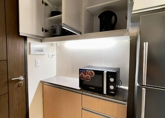 One Bedroom Unit Beside Uptown Mall Bgc 3* Manila
